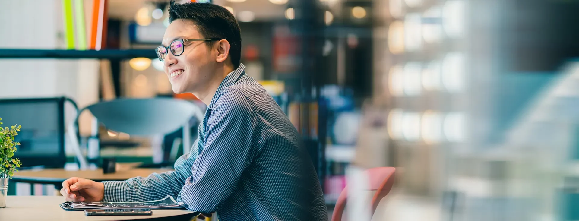 Homme d'affaires asiatique, créateur d'entreprise